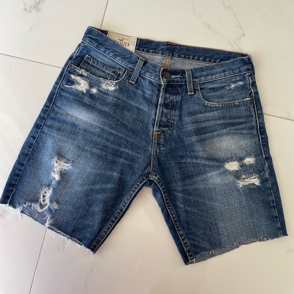Hollister jeans short for men size 30.